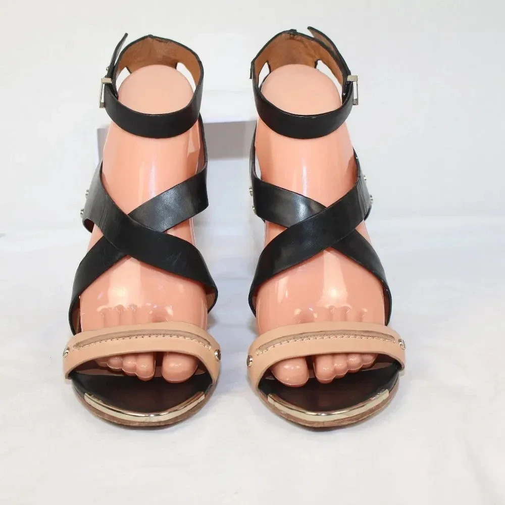 RACHEL ROY